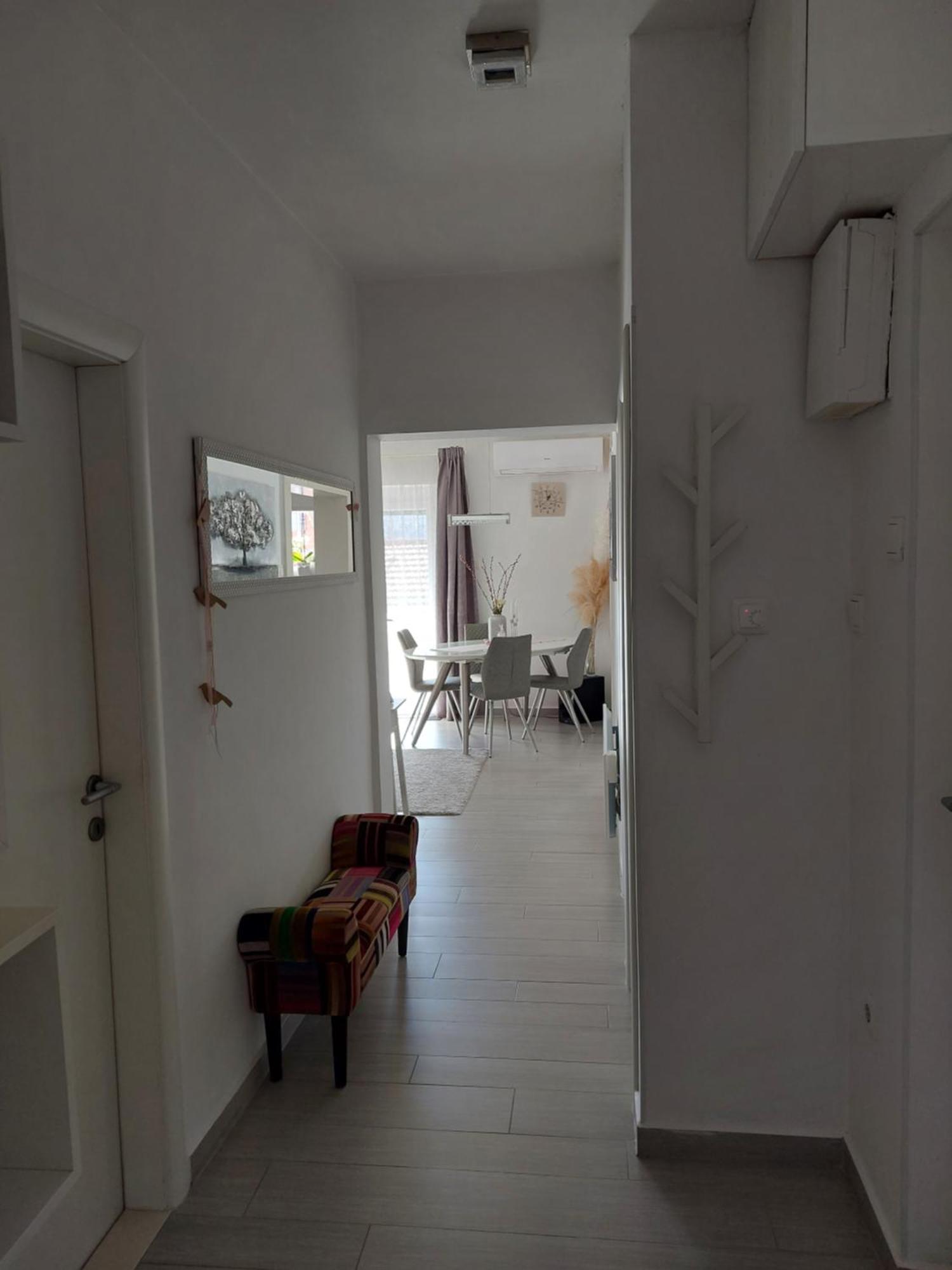 Apartman Nora เยลซา ภายนอก รูปภาพ