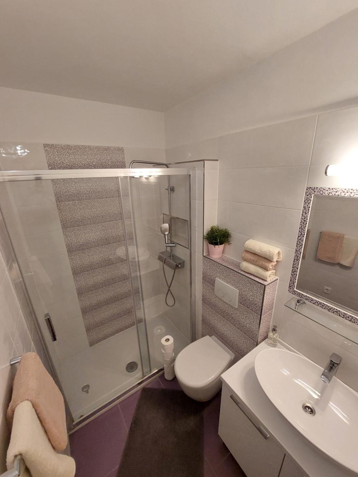 Apartman Nora เยลซา ภายนอก รูปภาพ